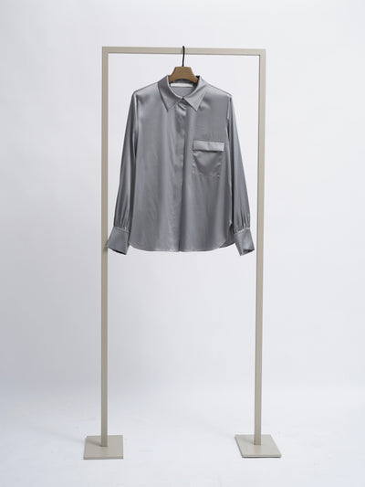 Herzen's Angelegenheit Seidenbluse mit aufgesetzter Tasche Shark