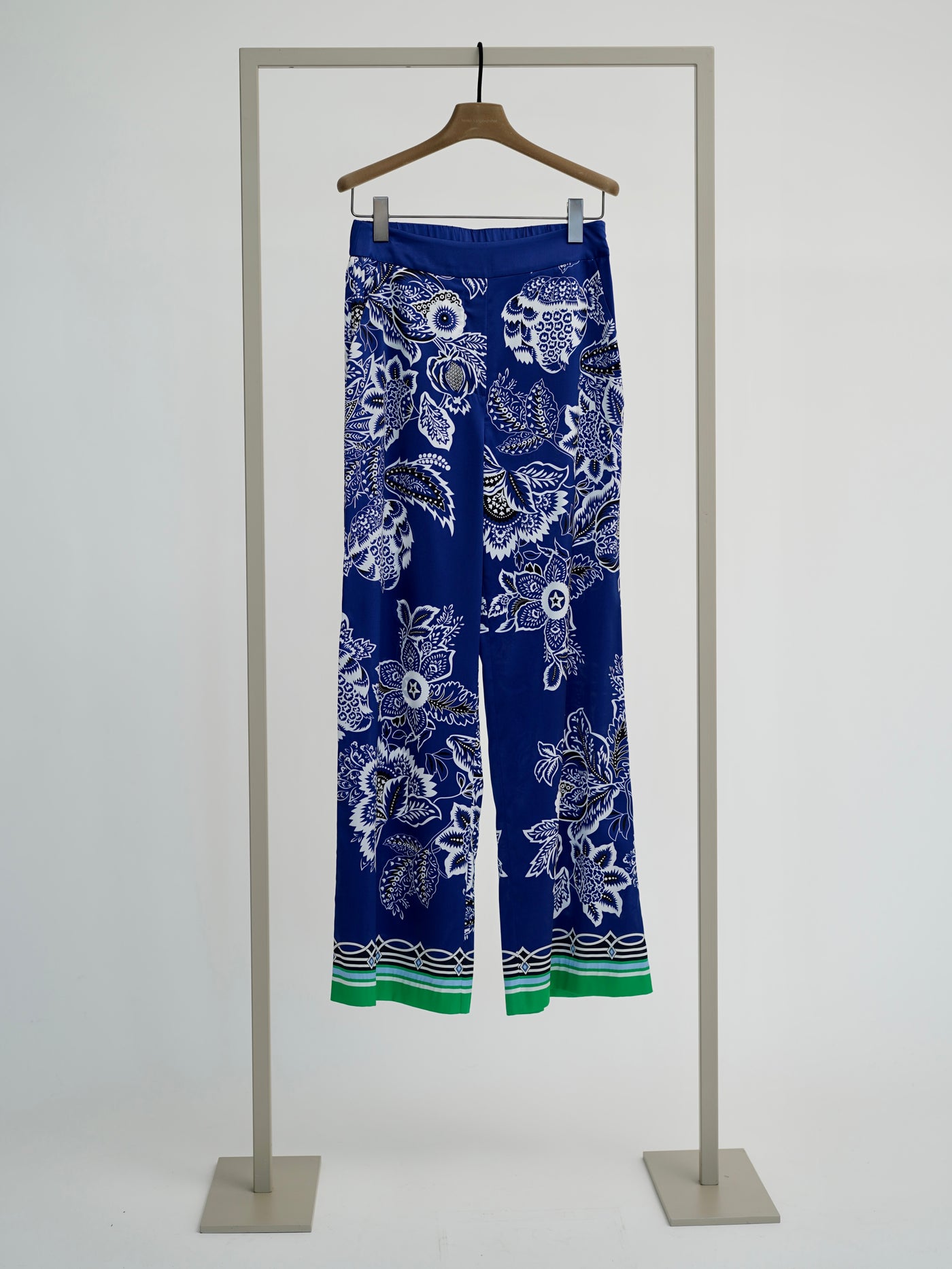 Herzen's Angelegenheit weite Hose