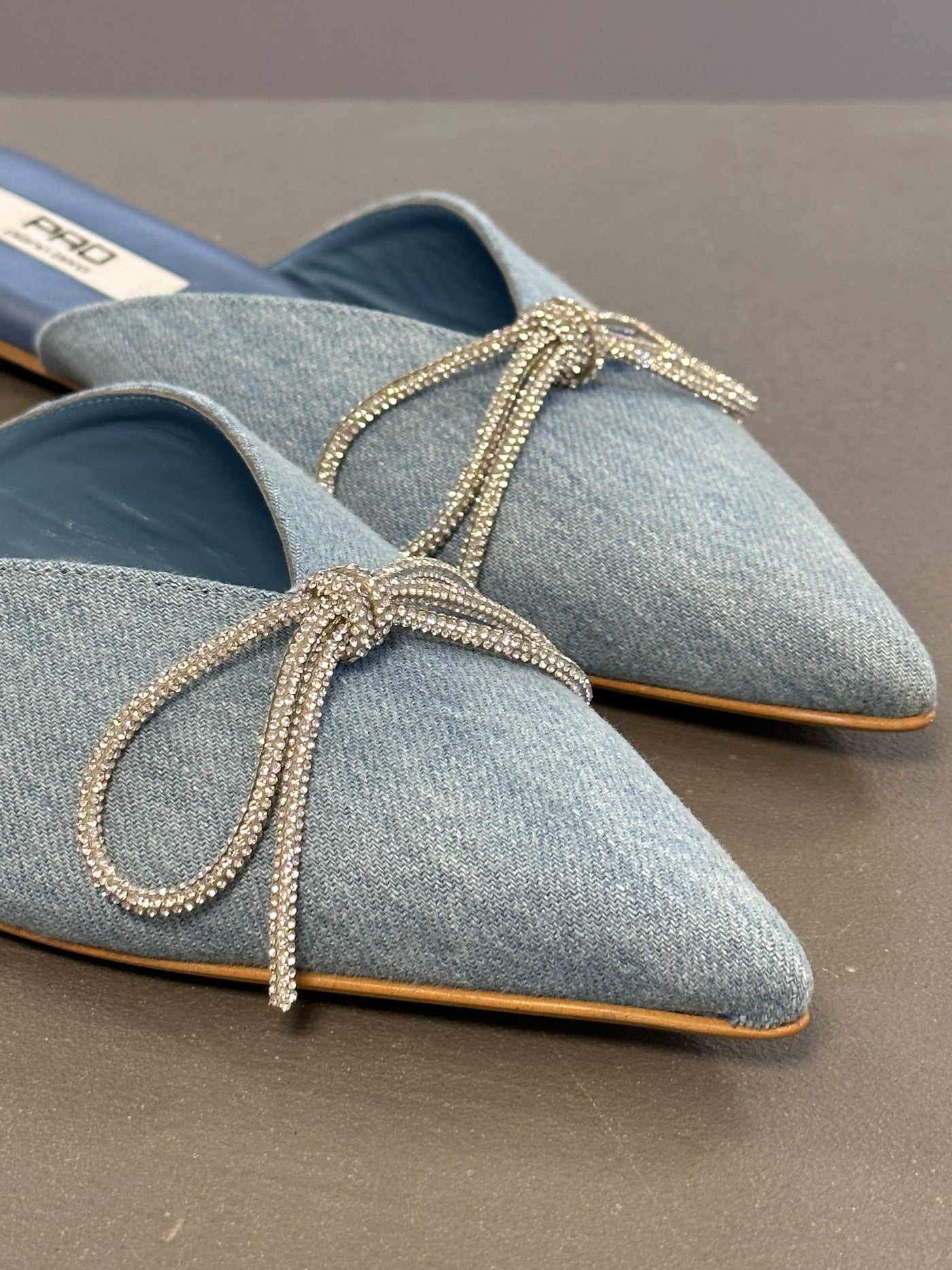 PAO Piano Zero  Denim-Slipper mit Strassschleife