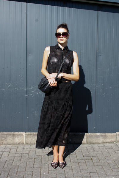 Anna‘s dress Affair Rock Lochstickerei