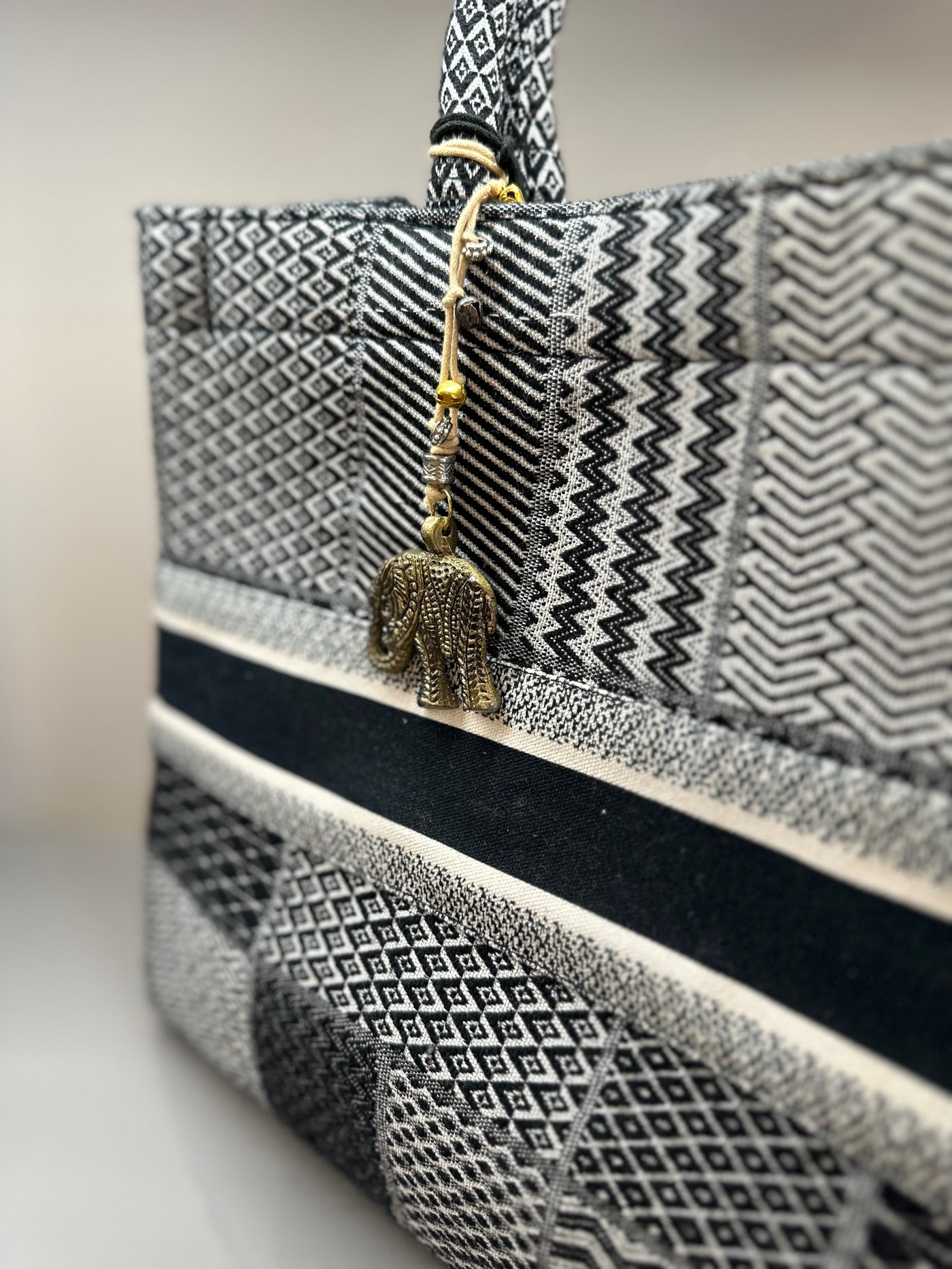 Anokhi Tasche Book Tote Large s/w Muster
